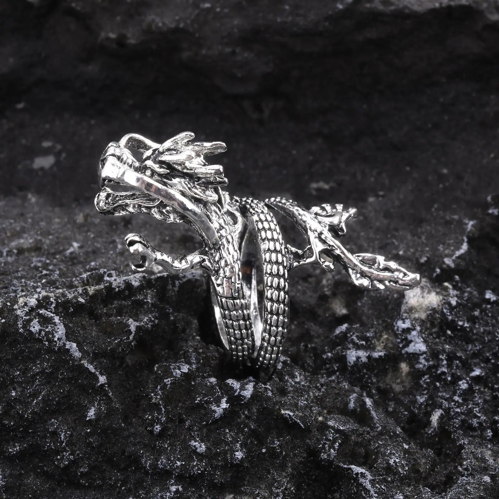 Men's Metal Zinc Alloy Animal Shaped Hip-Hop Chinese Dragon Rings