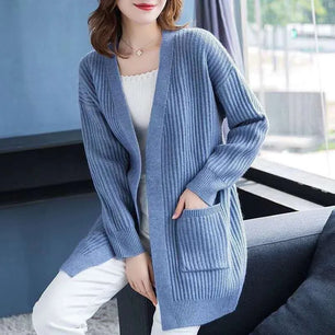 Women's Wool V-Neck Full Sleeves Solid Pattern Casual Cardigan