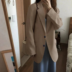 Women's Notched Polyester Full Sleeve Single Breasted Solid Blazer