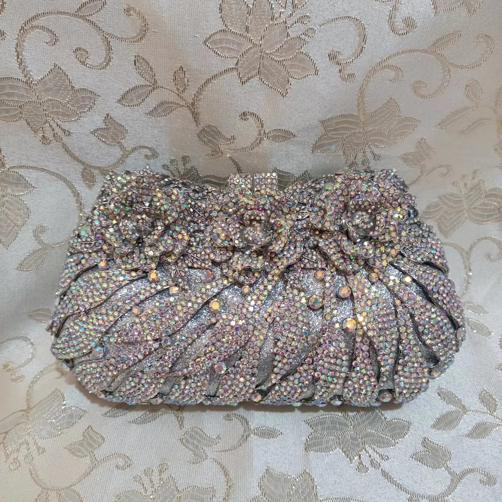 Women's Metallic Hasp Closure Rhinestone Pattern Wedding Clutch