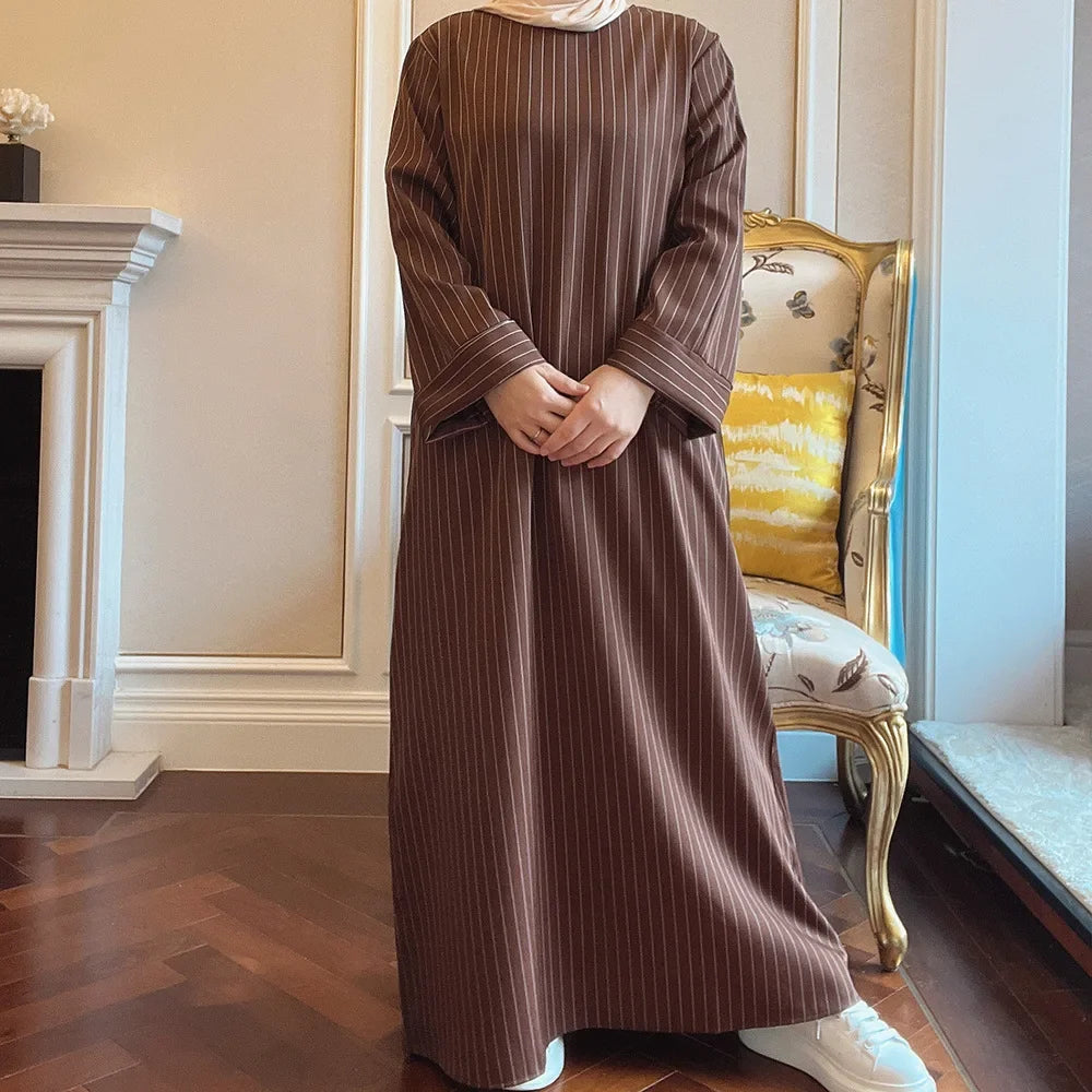 Women's Arabian Polyester Full Sleeve Striped Pattern Casual Abaya