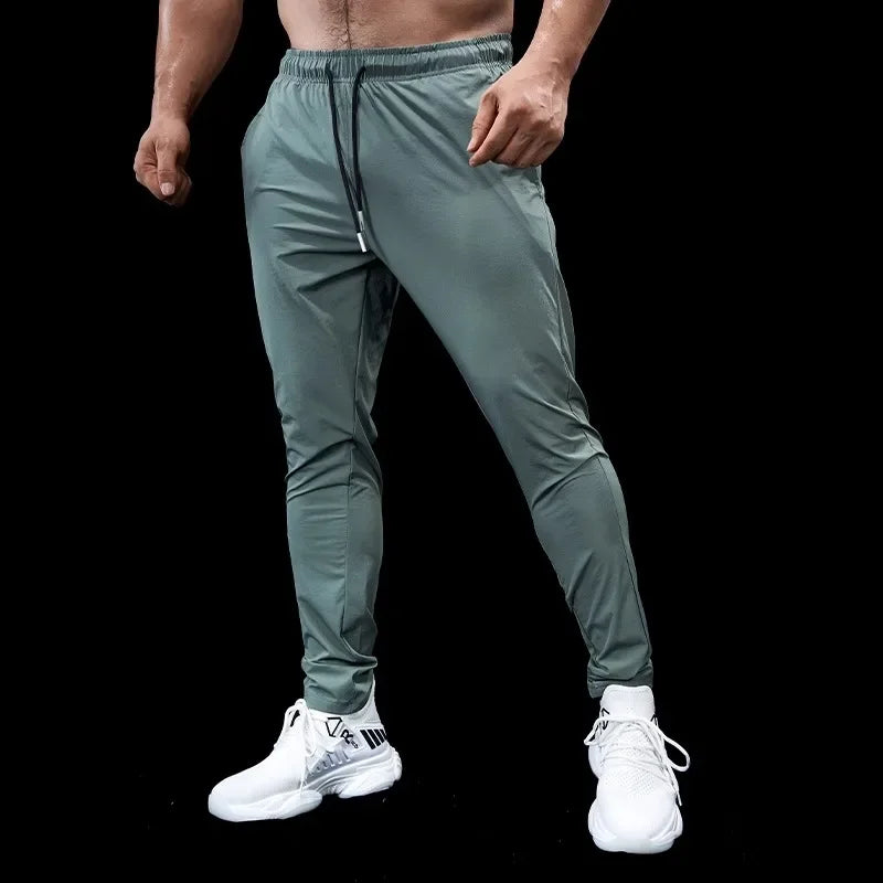 Men's Polyester Drawstring Closure Sweatpants Gymwear Trousers