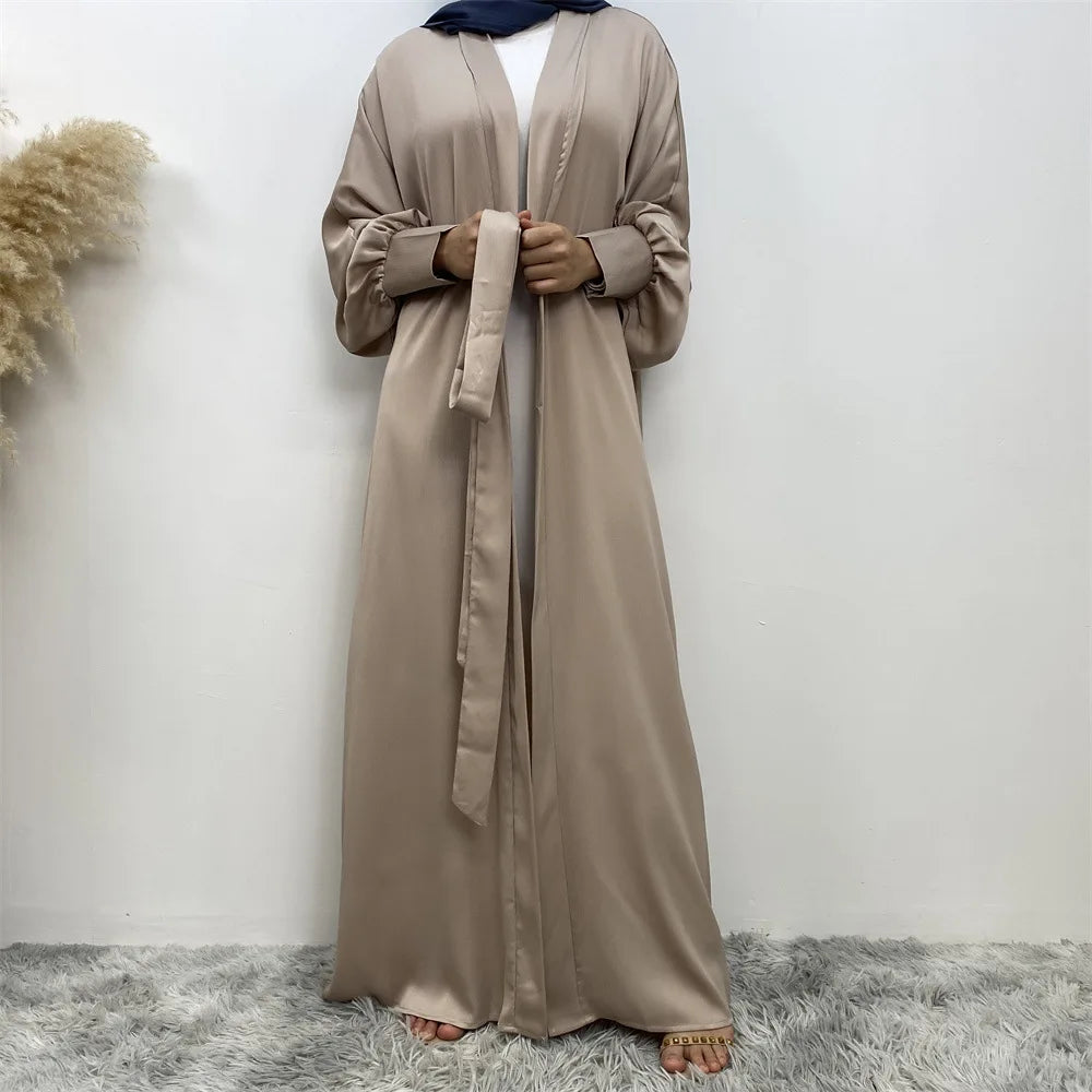 Women's Arabian Polyester Full Sleeve Plain Pattern Elegant Abaya