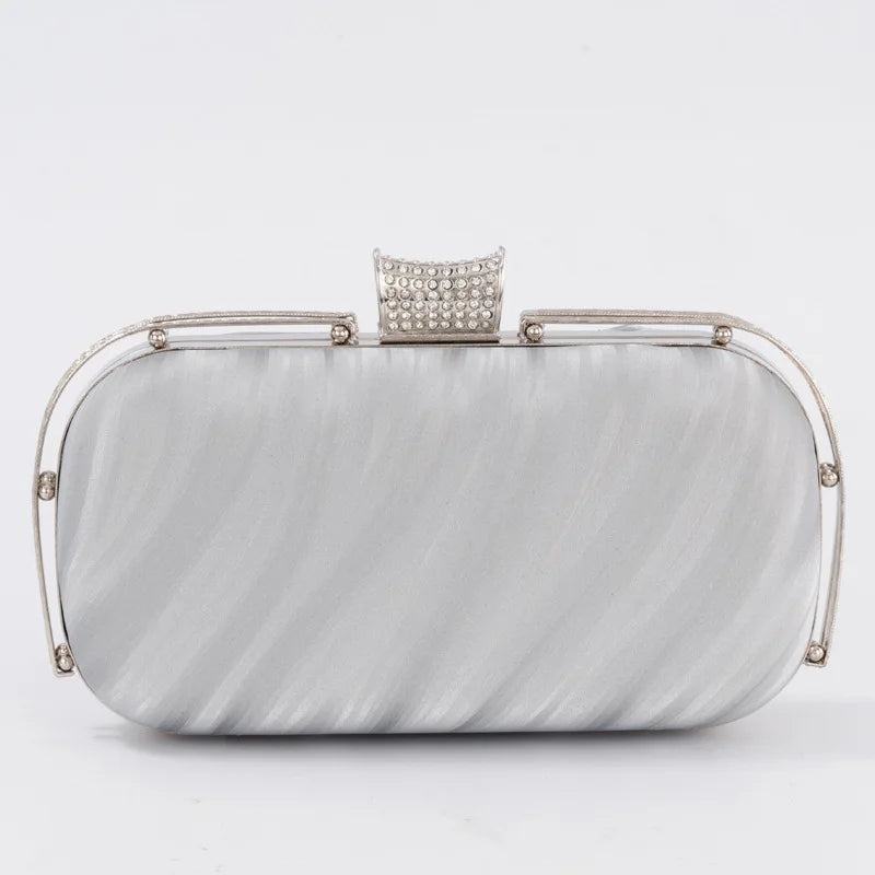 Women's Polyester Hasp Closure Solid Pattern Trendy Luxury Purse