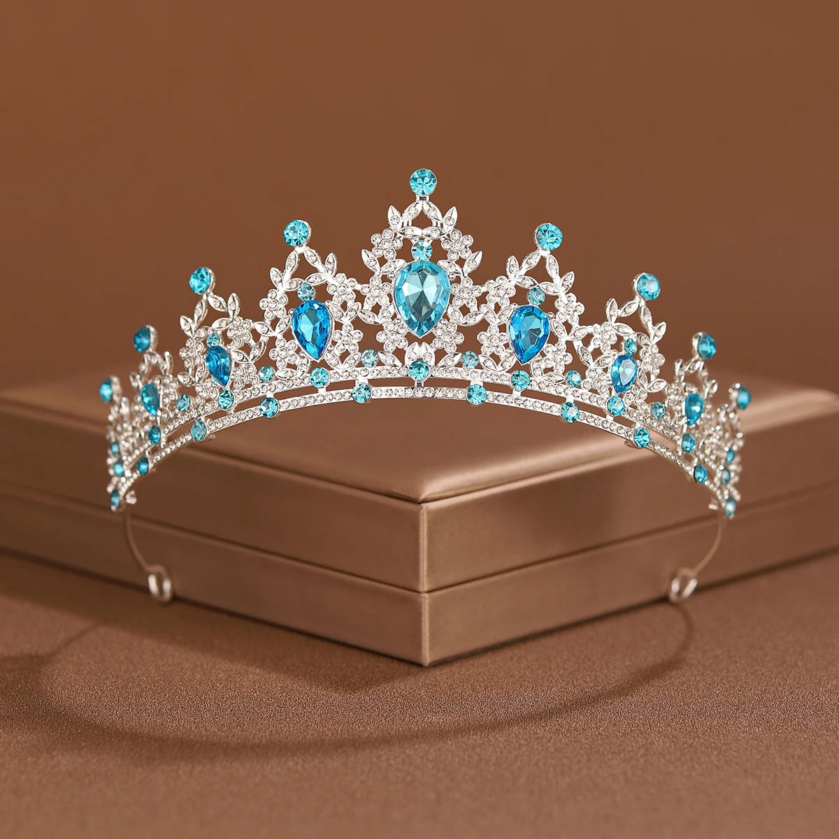 Women's Zinc Alloy Water Drop Pattern Tiaras Bridal Wedding Crown