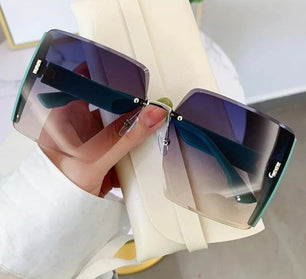 Women's Plastic Frame Acrylic Lens Square Shape Trendy Sunglasses