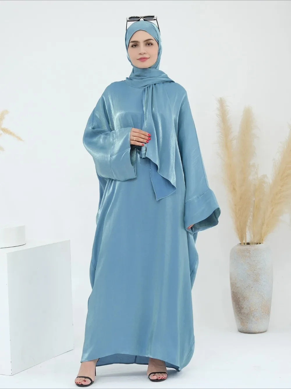 Women's Arabian Polyester Full Sleeves Solid Pattern Long Dress