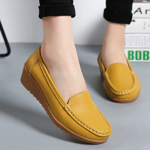 Women's Split Leather Round Toe Slip-On Closure Casual Shoes