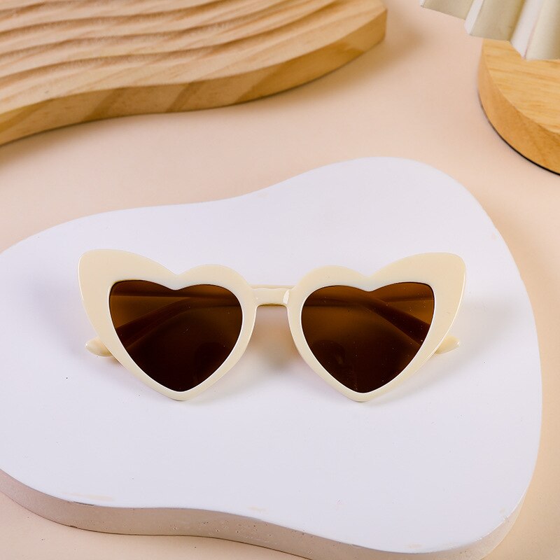 Kid's Polycarbonate Frame Heart Shaped Retro UV400 Sunglasses