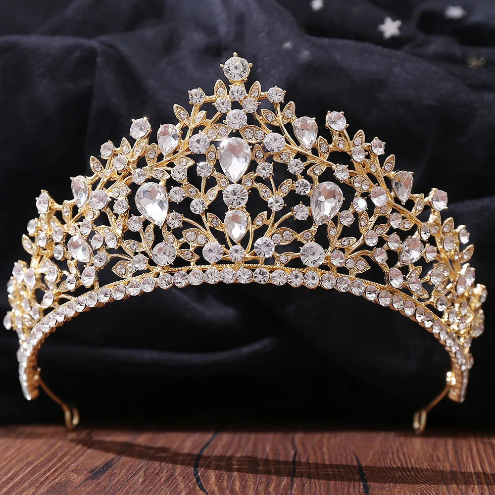 Women's Zinc Alloy Geometric Pattern Tiaras Bridal Wedding Crown