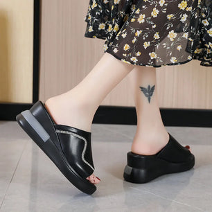 Women's PU Peep Toe Slip-On Closure Casual Platform Slippers