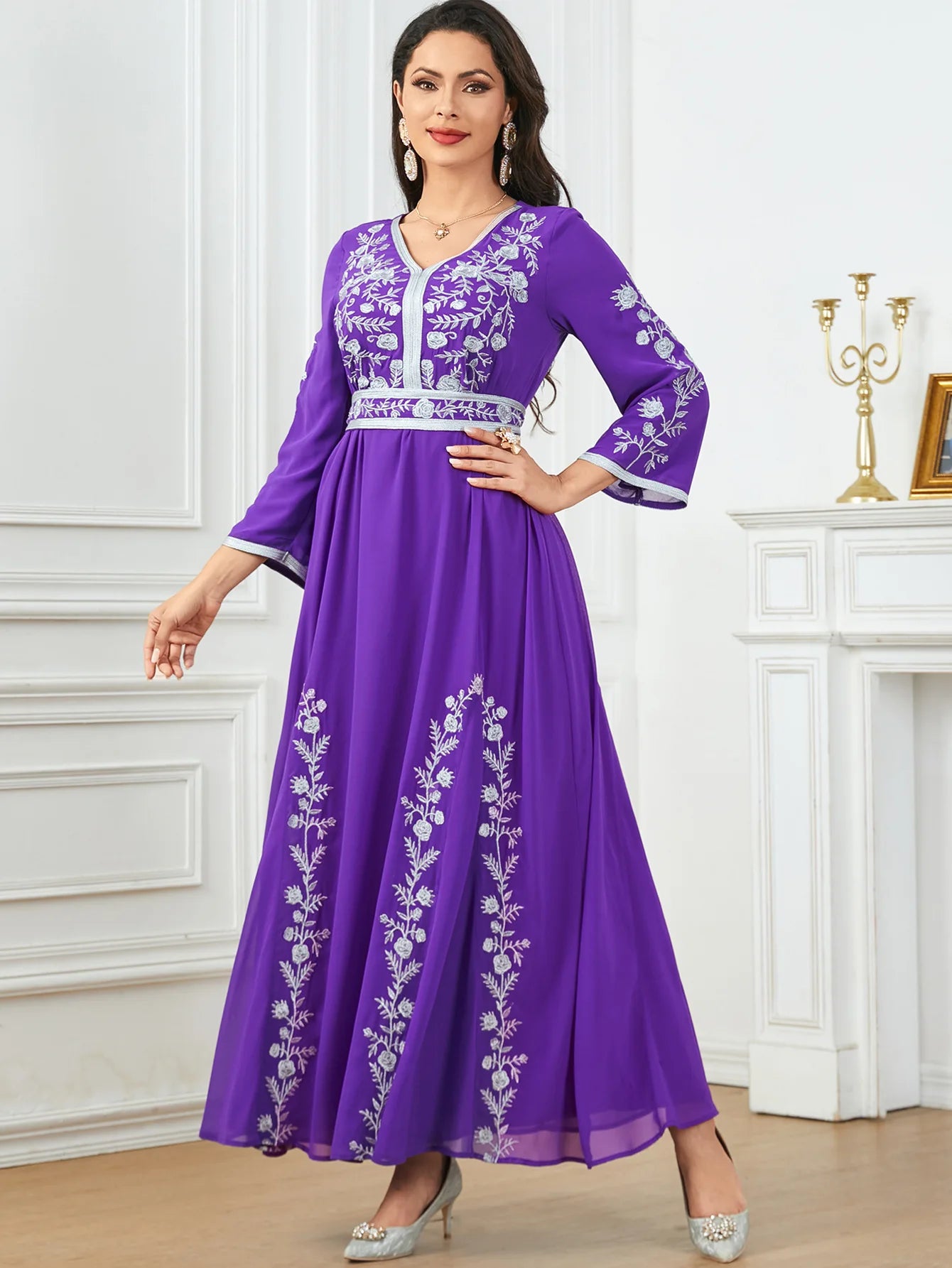 Women's Arabian Polyester Full Sleeves Embroidery Pattern Dress