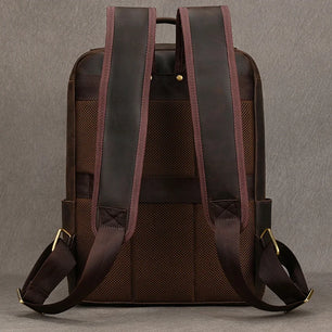 Men's Genuine Leather Solid Pattern Zipper Closure Backpack