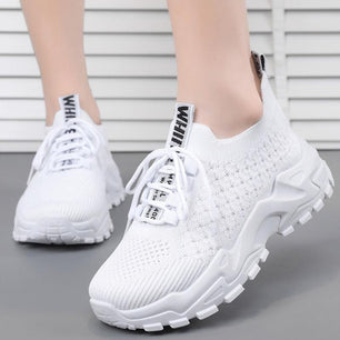 Women's Mesh Round Toe Lace-up Closure Breathable Sport Sneakers