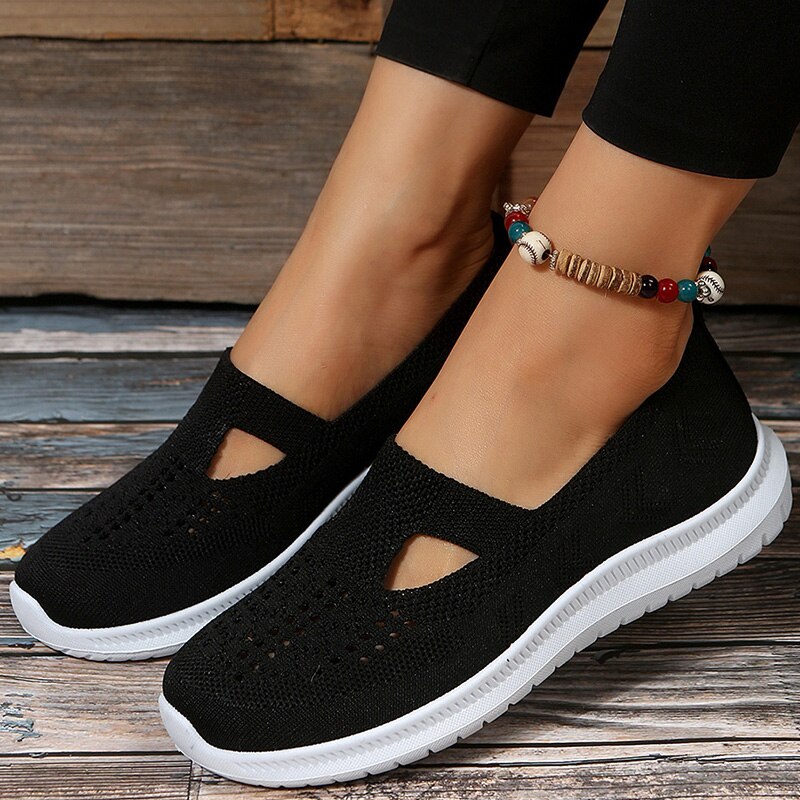 Women's Mesh Round Toe Slip-On Closure Platform Casual Sneakers