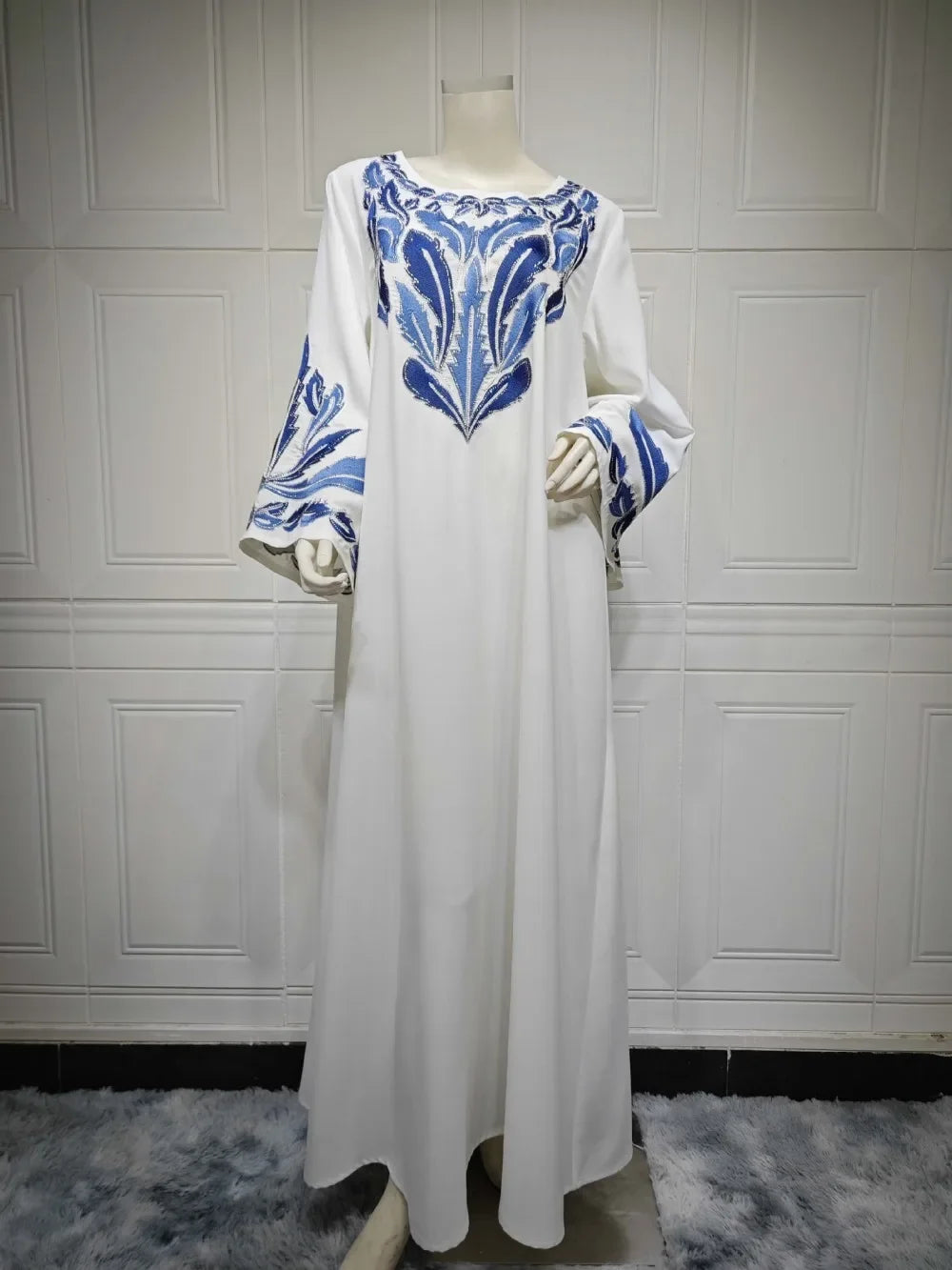 Women's Arabian Polyester Full Sleeves Embroidery Pattern Dress