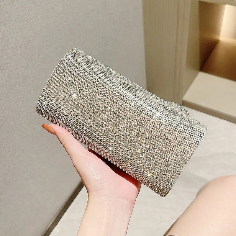 Women's Polyester Hasp Closure Sequined Pattern Wedding Clutch