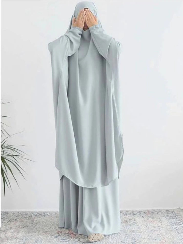 Women's Arabian Polyester Full Sleeves Solid Pattern Abaya Set