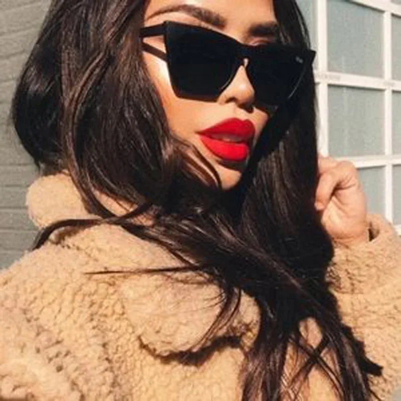 Women's Cat Eye Plastic Frame Resin Lens Luxury Hip Hop Sunglasses