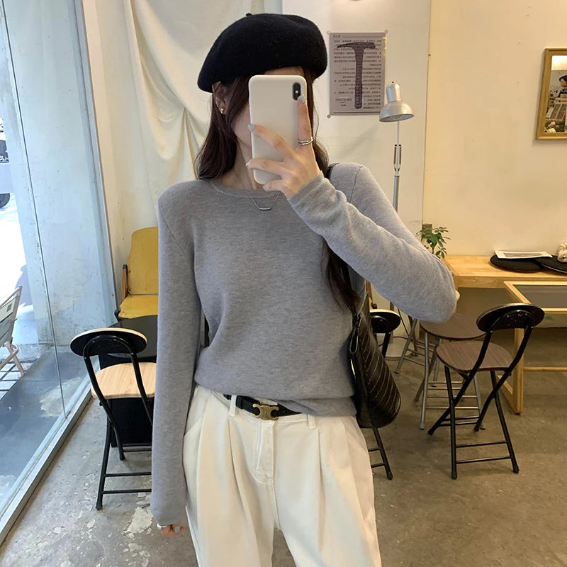 Women's Polyester O-Neck Long Sleeves Solid Pattern Pullover Tops