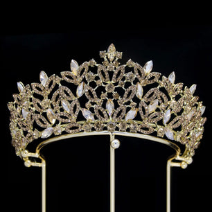 Women's Zinc Alloy Geometric Pattern Tiaras Bridal Classic Crown