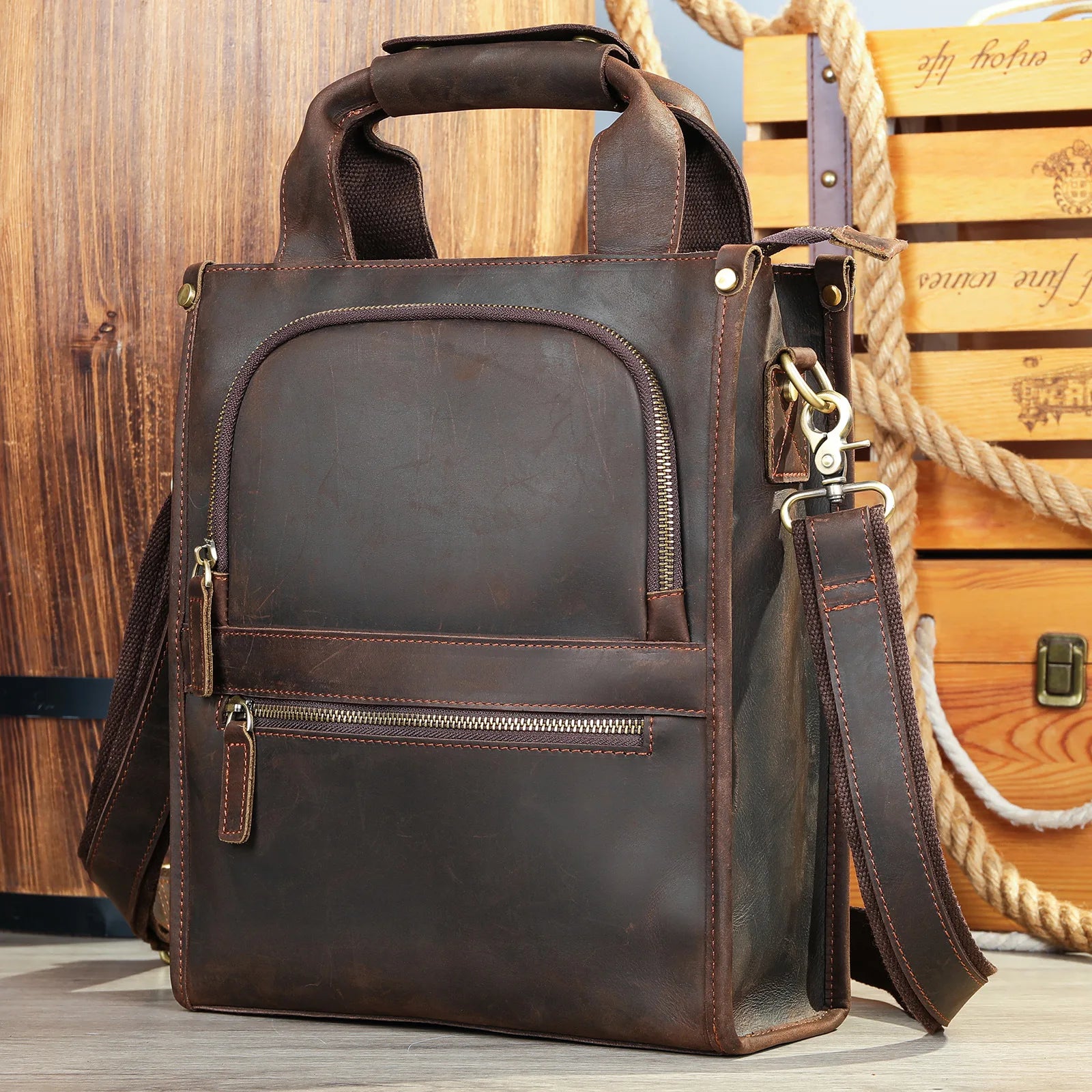 Men's Genuine Leather Solid Pattern Trendy Laptop Shoulder Bag