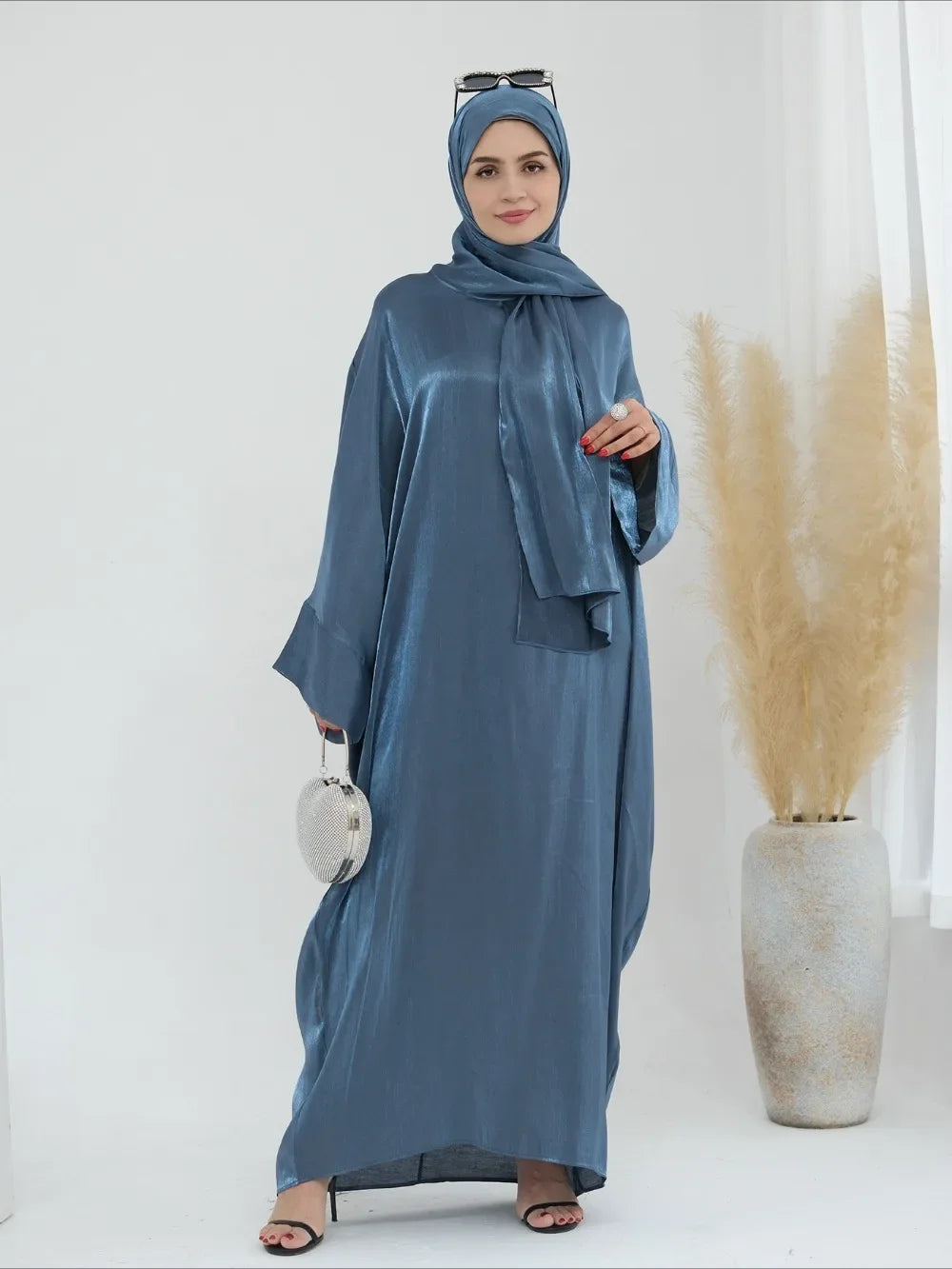 Women's Arabian Polyester Full Sleeves Solid Pattern Long Dress