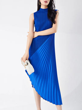 Women's Polyester O-Neck Sleeveless Pleated Pattern Maxi Dress