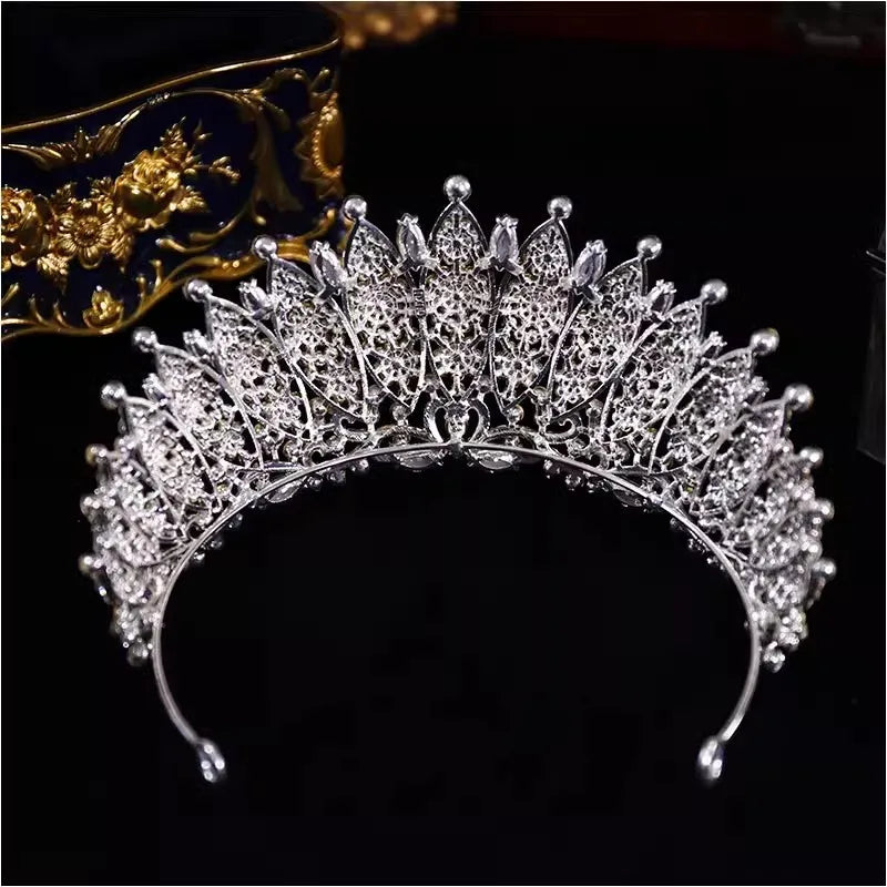 Women's Zinc Alloy Water Drop Pattern Tiaras Bridal Classic Crown