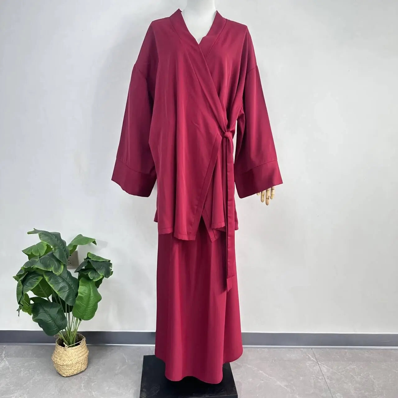 Women's Arabian Polyester Full Sleeve Solid Pattern Casual Abaya