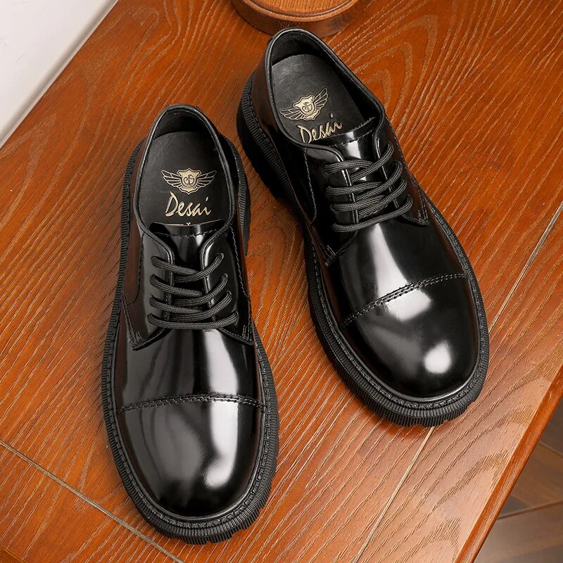 Men's Genuine Leather Round Toe Lace-up Closure Casual Shoes