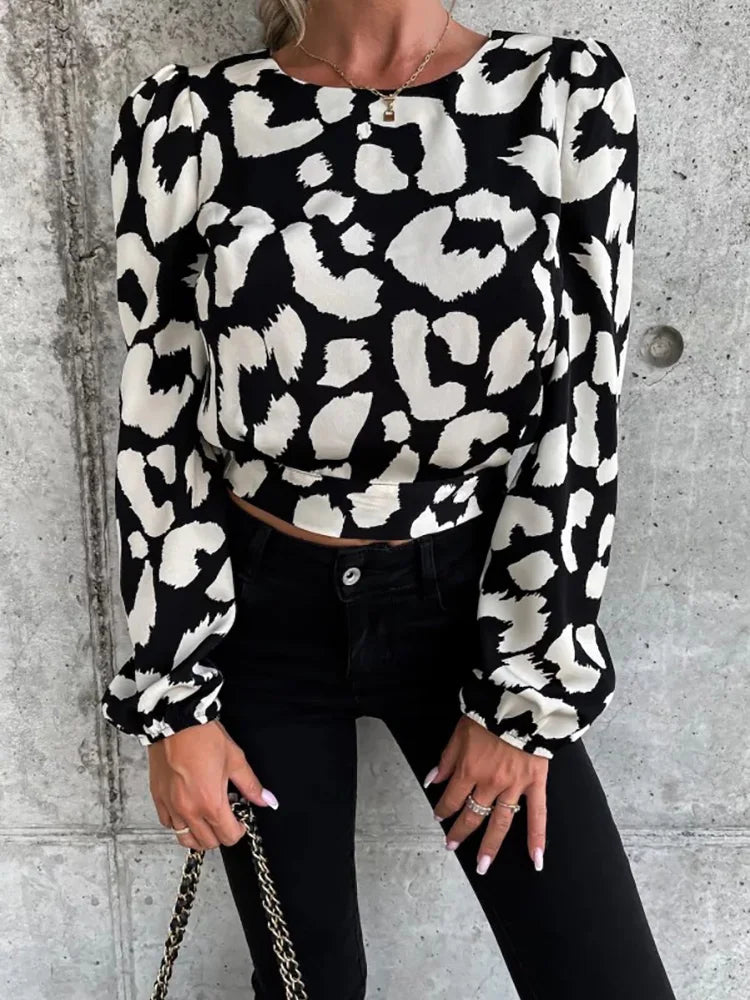 Women's Polyester O-Neck Long Sleeves Leopard Printed Blouse