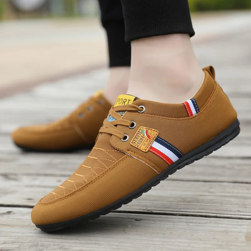 Men's Canvas Round Toe Lace-up Closure Breathable Casual Shoes