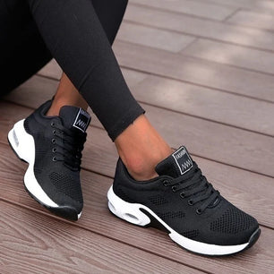 Women's Mesh Round Toe Lace-Up Closure Breathable Running Sneakers