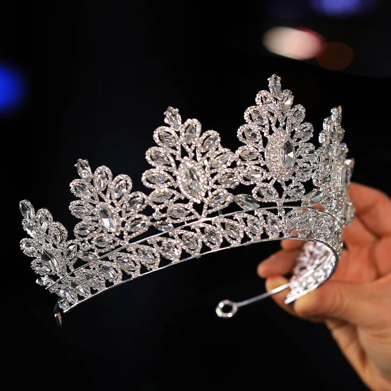 Women's Zinc Alloy Plant Pattern Tiaras Bridal Classic Crown