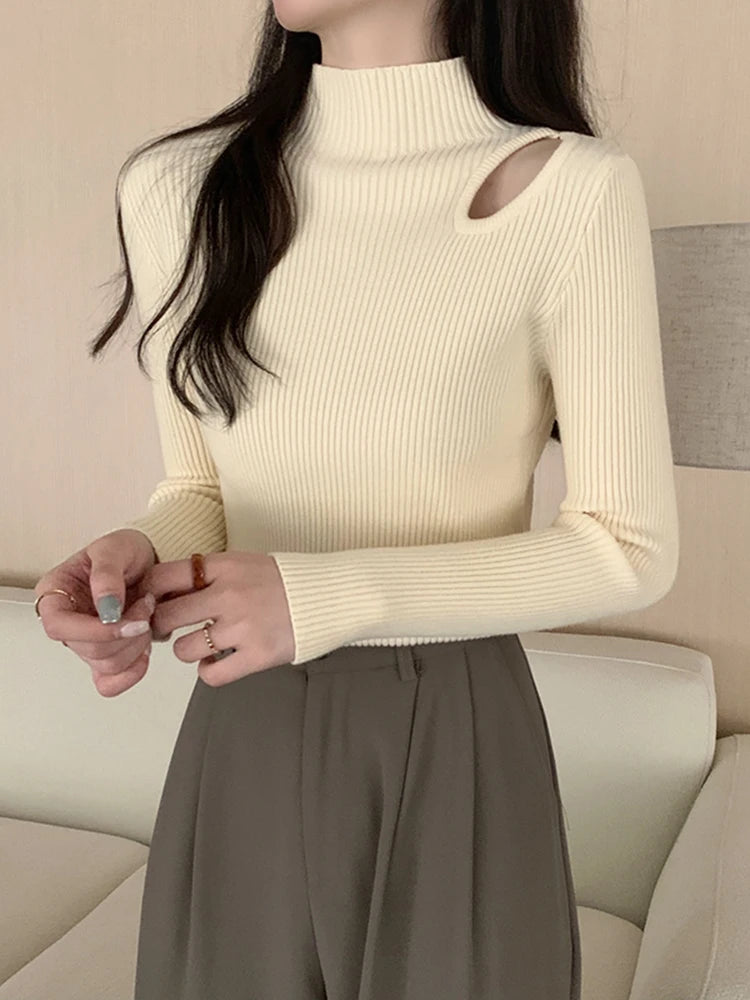 Women's Polyester Mock-Neck Long Sleeves Solid Pattern Sweater