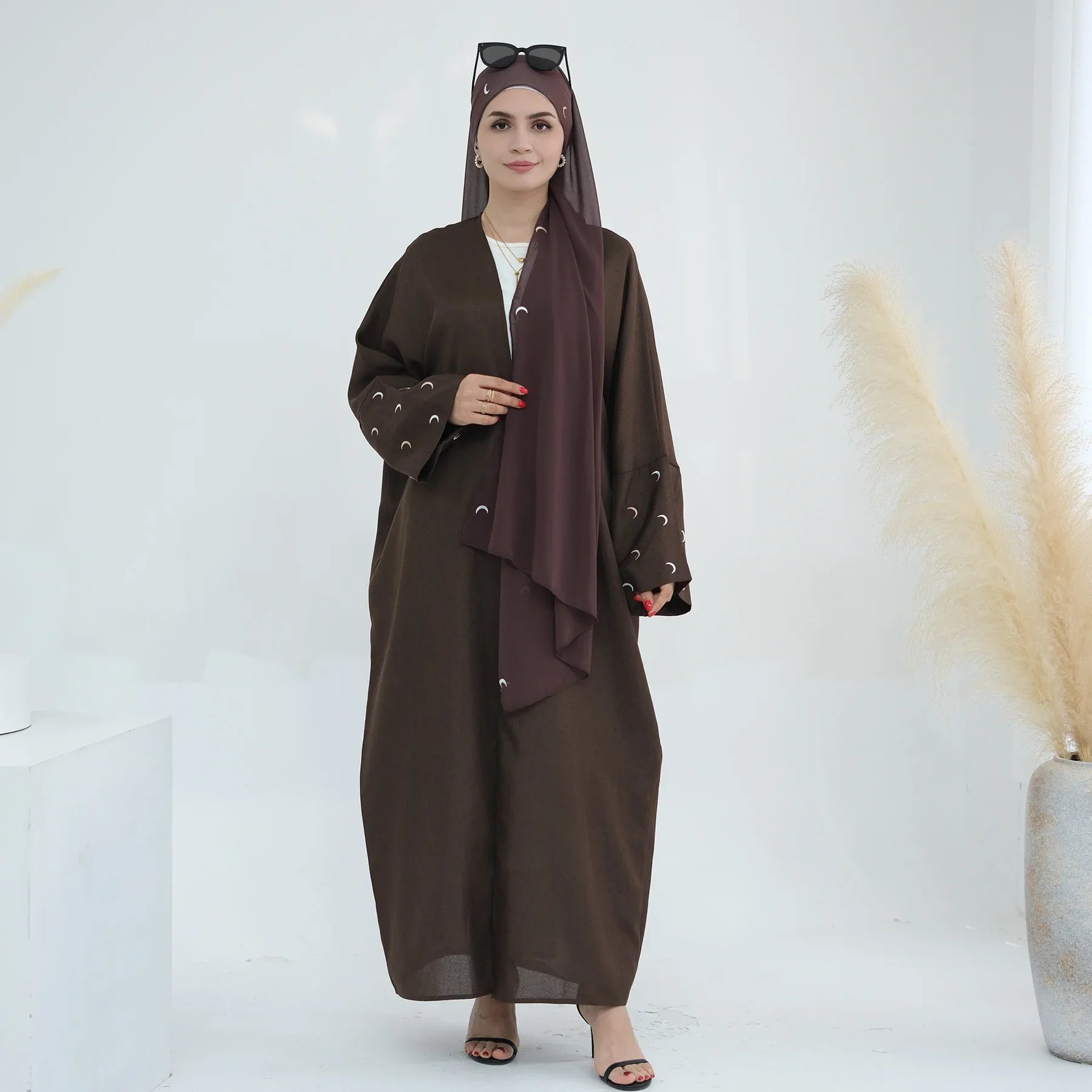 Women's Arabian Polyester Full Sleeve Solid Pattern Casual Abaya