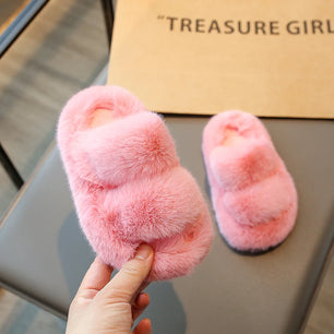 Kid's Plush Round Toe Solid Pattern Non-Slip Closure Slippers