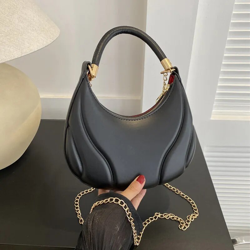 Women's PU Leather Solid Pattern Zipper Closure Shoulder Bag