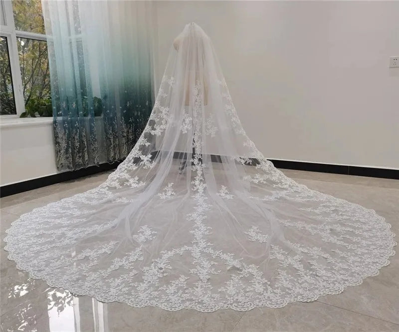 Women's Polyester Applique Edge One-Layer Embroidery Bridal Veils