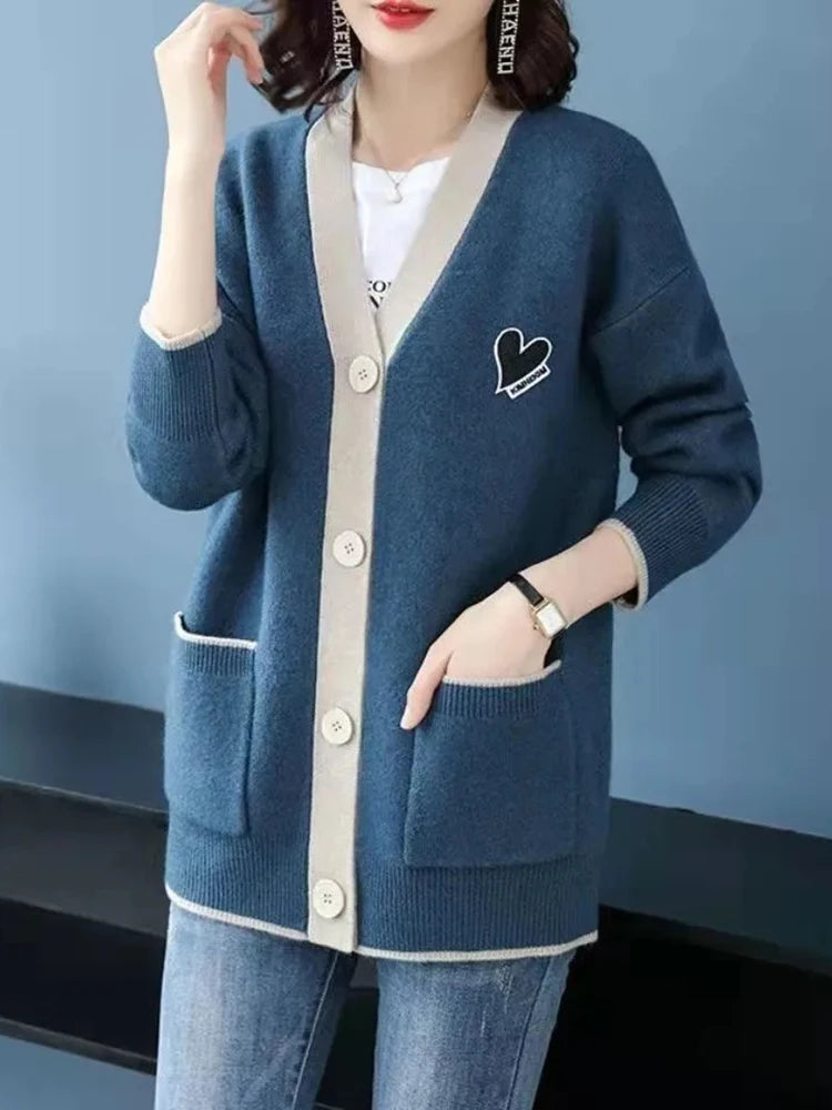 Women's Polyester V-Neck Long Sleeves Solid Pattern Cardigan