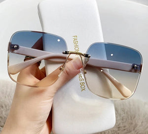 Women's Plastic Frame Acrylic Lens Square Shaped Sunglasses