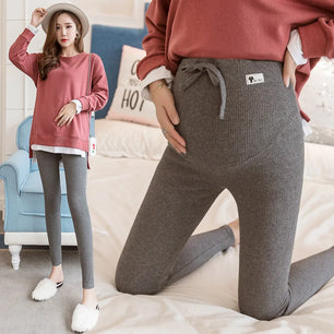 Women's Polyester Elastic Closure Solid Pattern Maternity Leggings