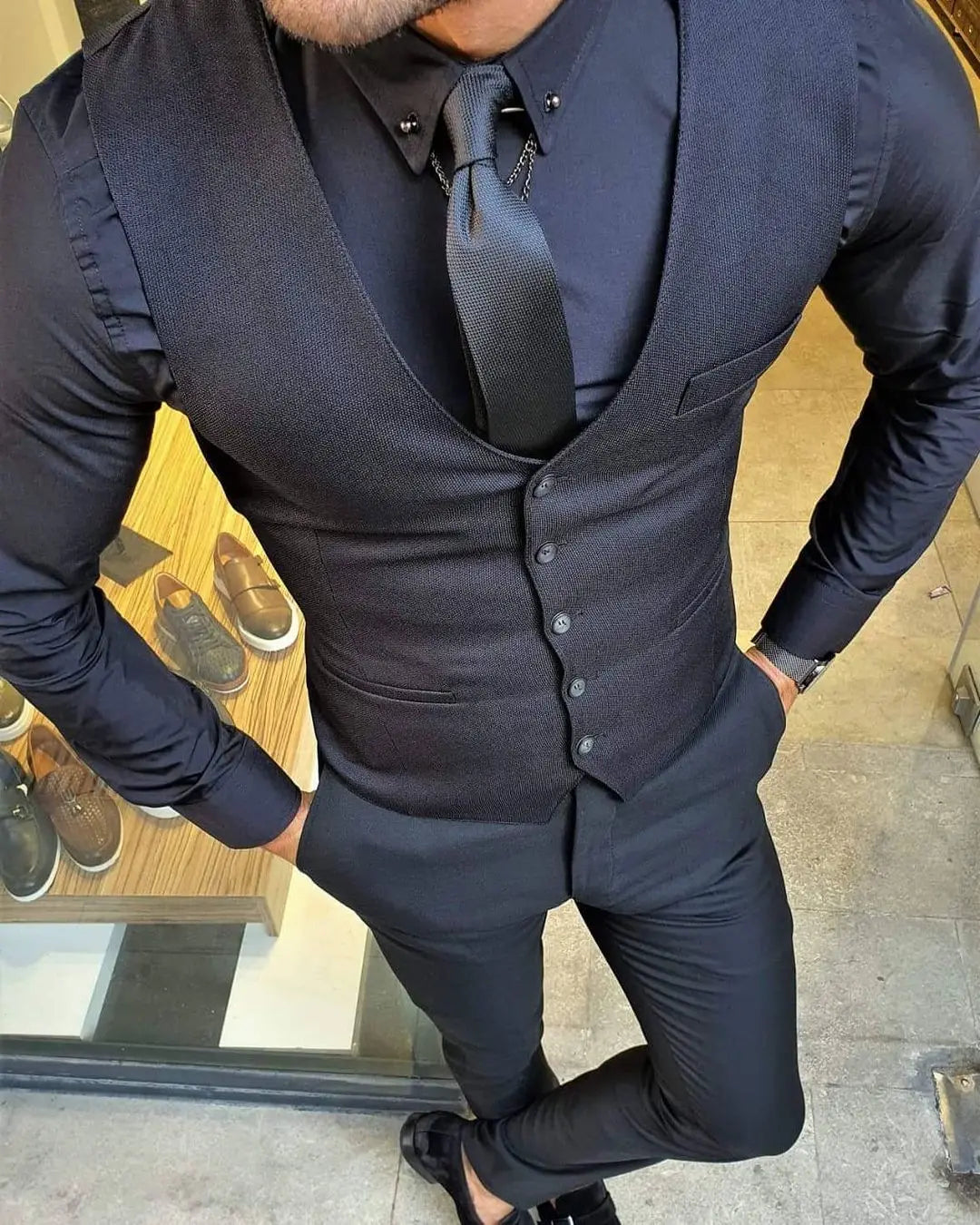 Men's Polyester V-Neck Sleeveless Single Breasted Formal Vests