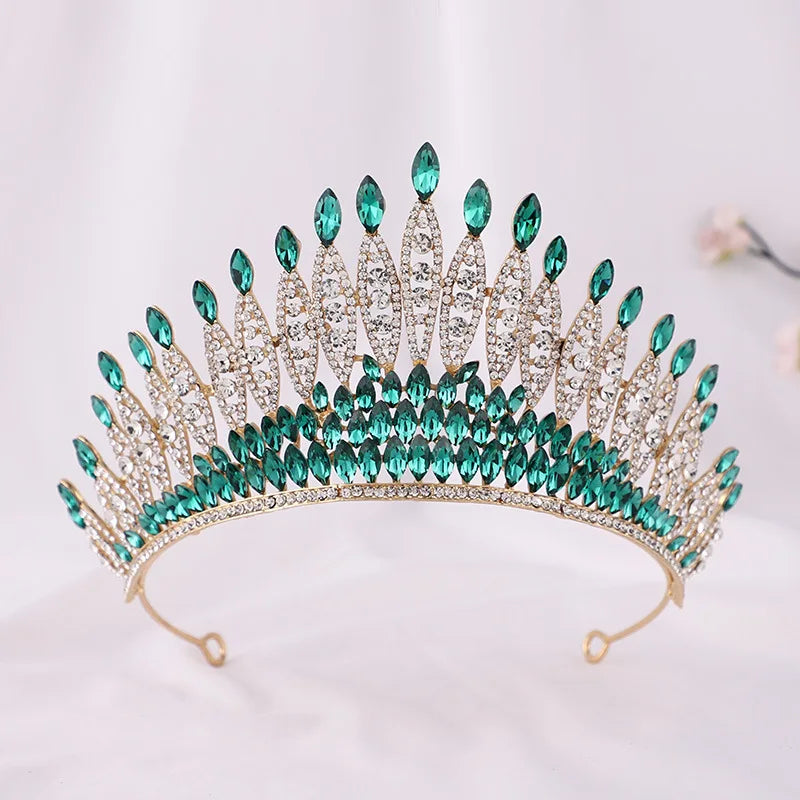 Women's Zinc Alloy Geometric Pattern Tiaras Bridal Classic Crown