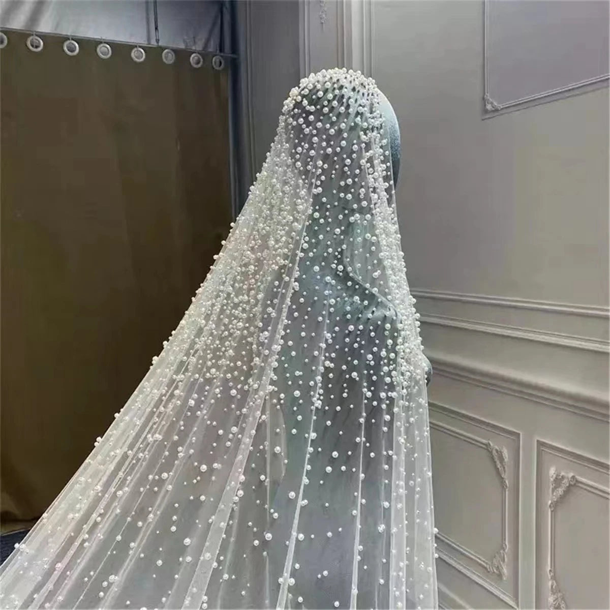 Women's Polyester Cut Edge One-Layer Cathedral Wedding Veils