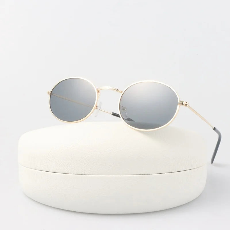 Women's Alloy Frame Acrylic Lens Oval Shaped Trendy Sunglasses