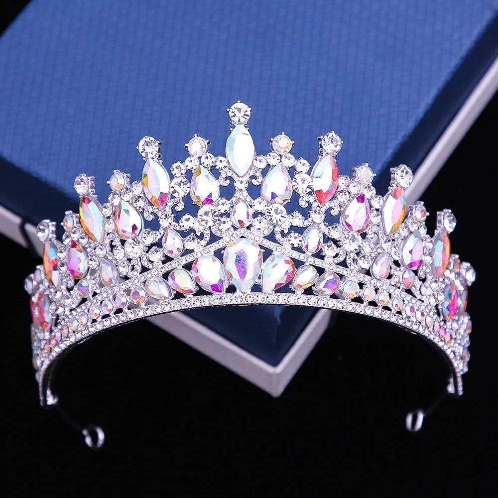 Women's Zinc Alloy Plant Pattern Tiaras Bridal Classic Crown