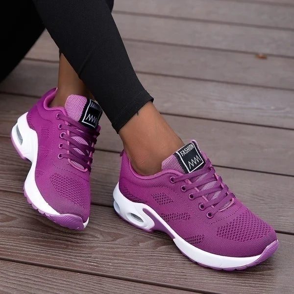 Women's Mesh Round Toe Lace-Up Closure Breathable Running Sneakers