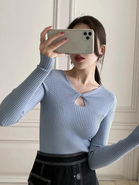 Women's Acrylic V-Neck Full Sleeves Pullover Knitted Sweater